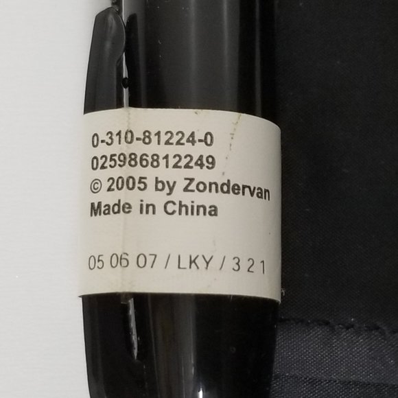 Inspirio - Zondervan Book and Bible Cover - Handbag Style - Moss Green - Picture 12 of 15